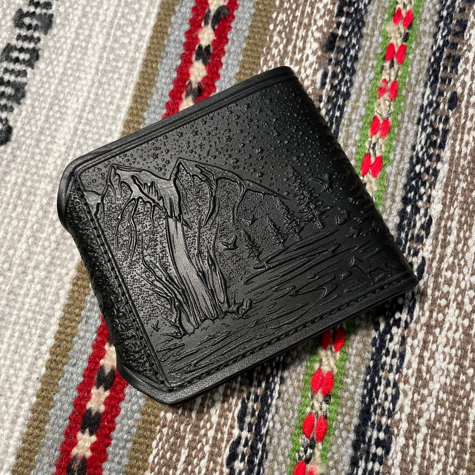 WOODLAND black